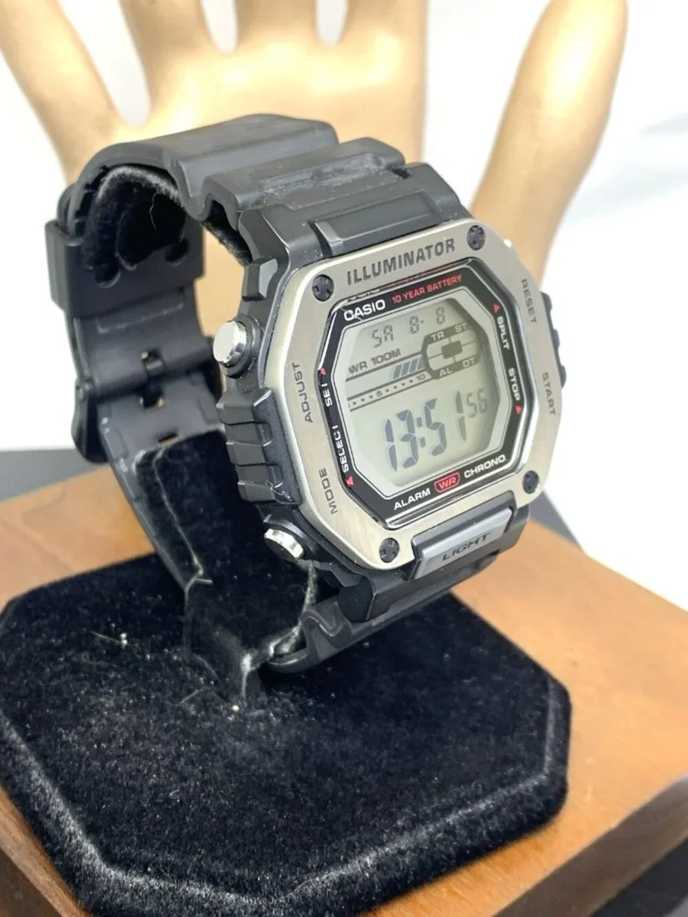Casio Men's Watch MWD110H Silver Black Resin Strap Quartz Digital Sport 3517